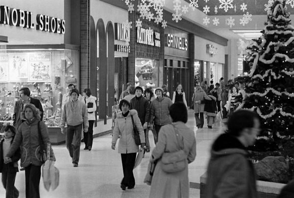 Westwood Mall - Old Photo Of Mall (newer photo)